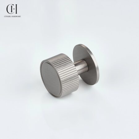 Arvex Linear Knurled Round Plate Silver by Citadel Hardware