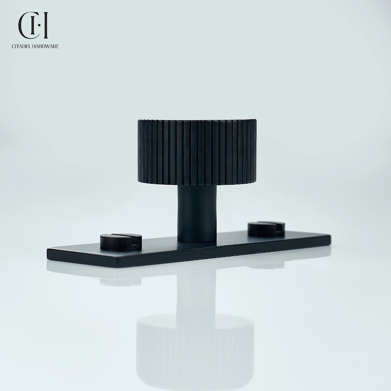 Keld Linear Knurled Brass Cabinet Knob With Backplate – Black - View 3