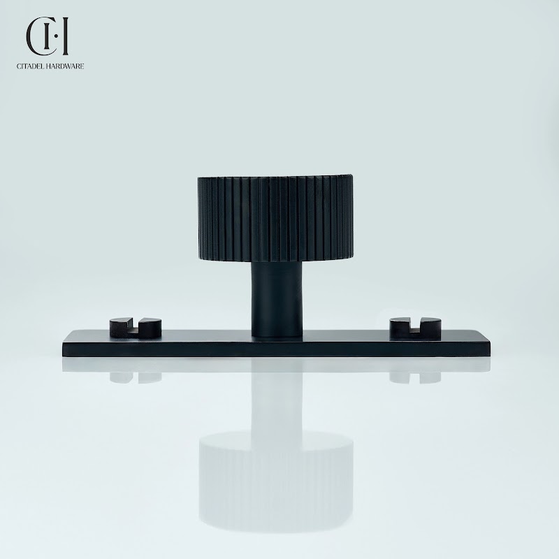 Keld Linear Knurled Brass Cabinet Knob With Backplate – Black - View 4
