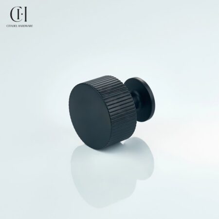 Keld Linear Knurled Round Black by Citadel Hardware