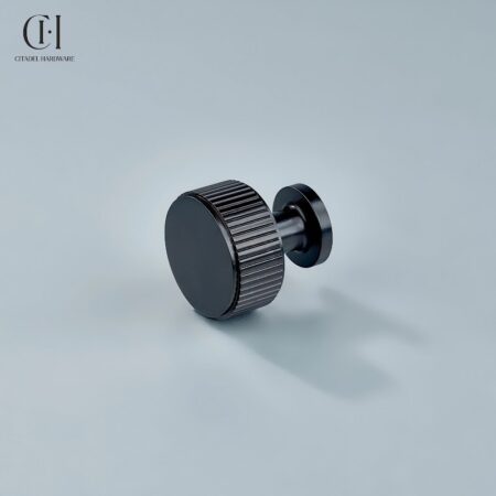 Solen Linear Knurled Round Oil Rubbed Bronze by Citadel Hardware