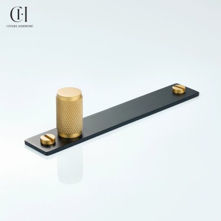 Polo Knurled Cylinder Backplate Gold Black by Citadel Hardware