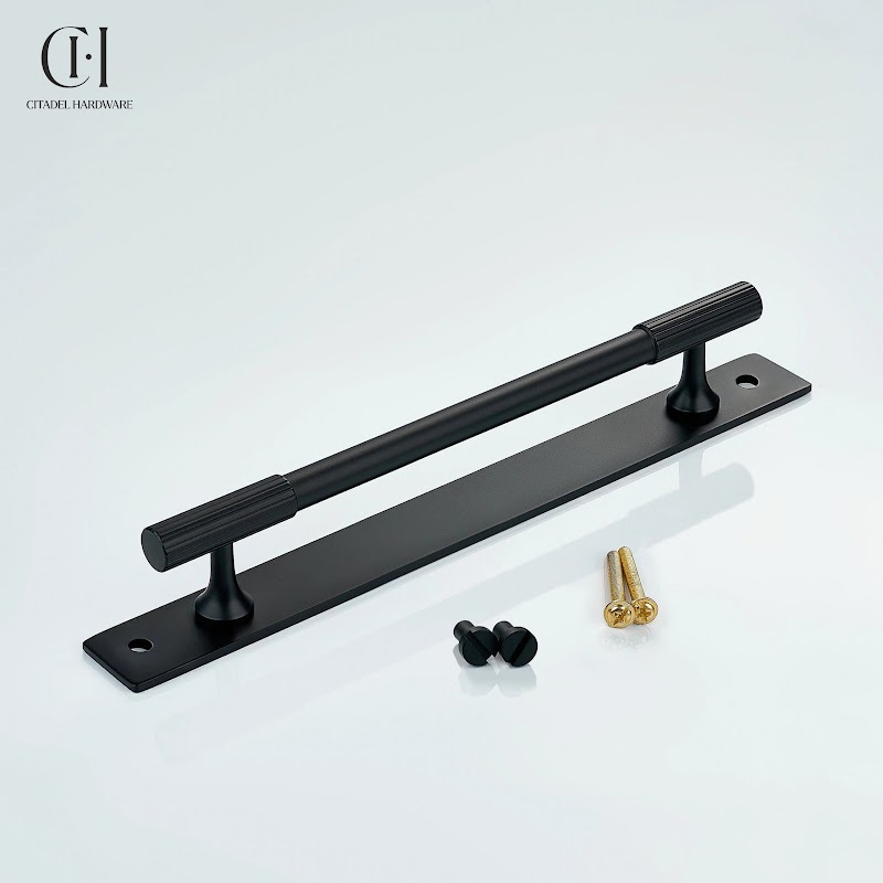 Qeld Linear Knurled Brass Cabinet Handle With Backplate – Black - View 6