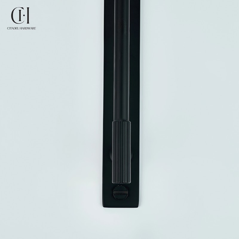 Qeld Linear Knurled Brass Cabinet Handle With Backplate – Black - View 8