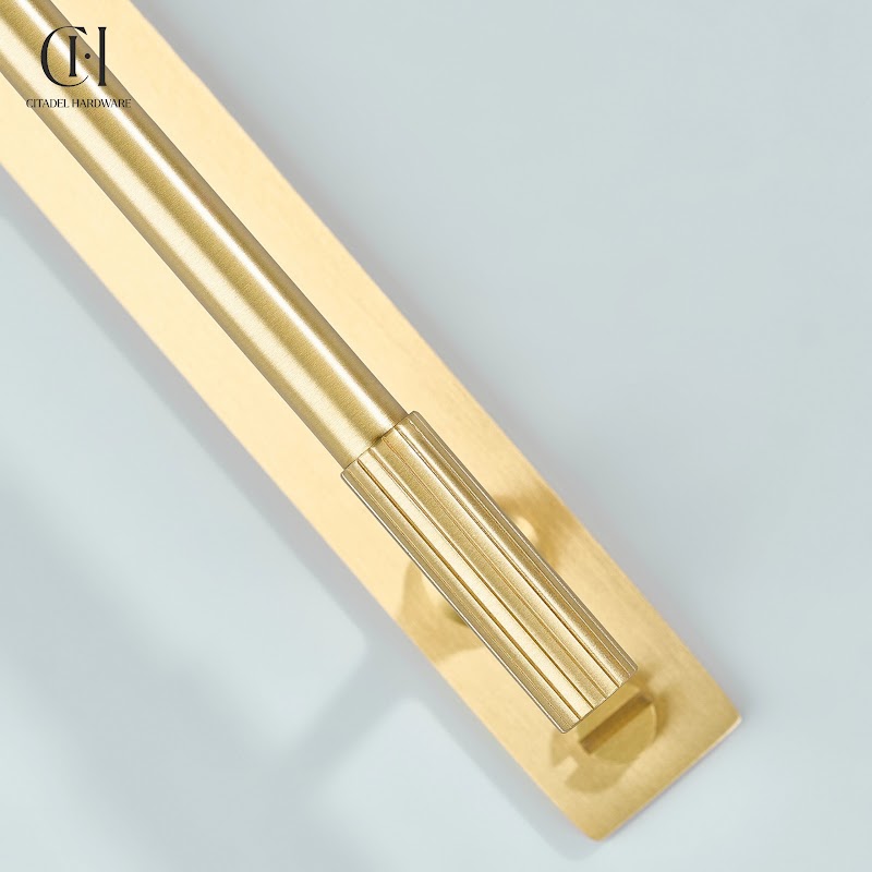 Qeld Linear Knurled Brass Cabinet Handle With Backplate – Gold - View 8